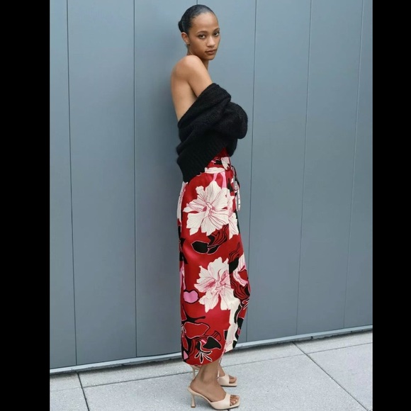 LAST NWT ZARA RED FLORAL HIGH WAIST MIDI SATIN SKIRT - Picture 7 of 12